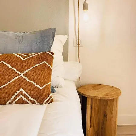 Centre Superb Fully Equipped Apartment *