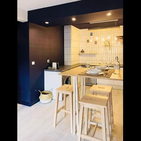 Centre Superb Fully Equipped Apartment *
